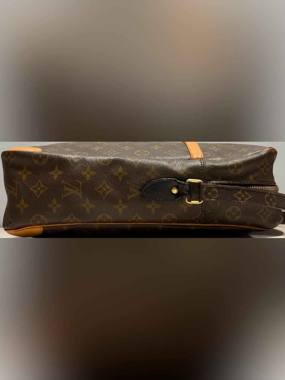 Louis Vuitton Vintage Danube GM
Monogram Canvas Leather - Picture 7 of 17